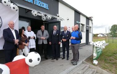 Otwarcie szatni w Br&oacute;jcach 14
