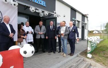 Otwarcie szatni w Br&oacute;jcach 17