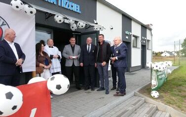 Otwarcie szatni w Br&oacute;jcach 19